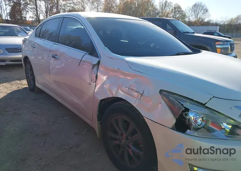 2015 Nissan Altima 2.5 S из США, поврежденный, VIN 1N4AL3AP3FC492786